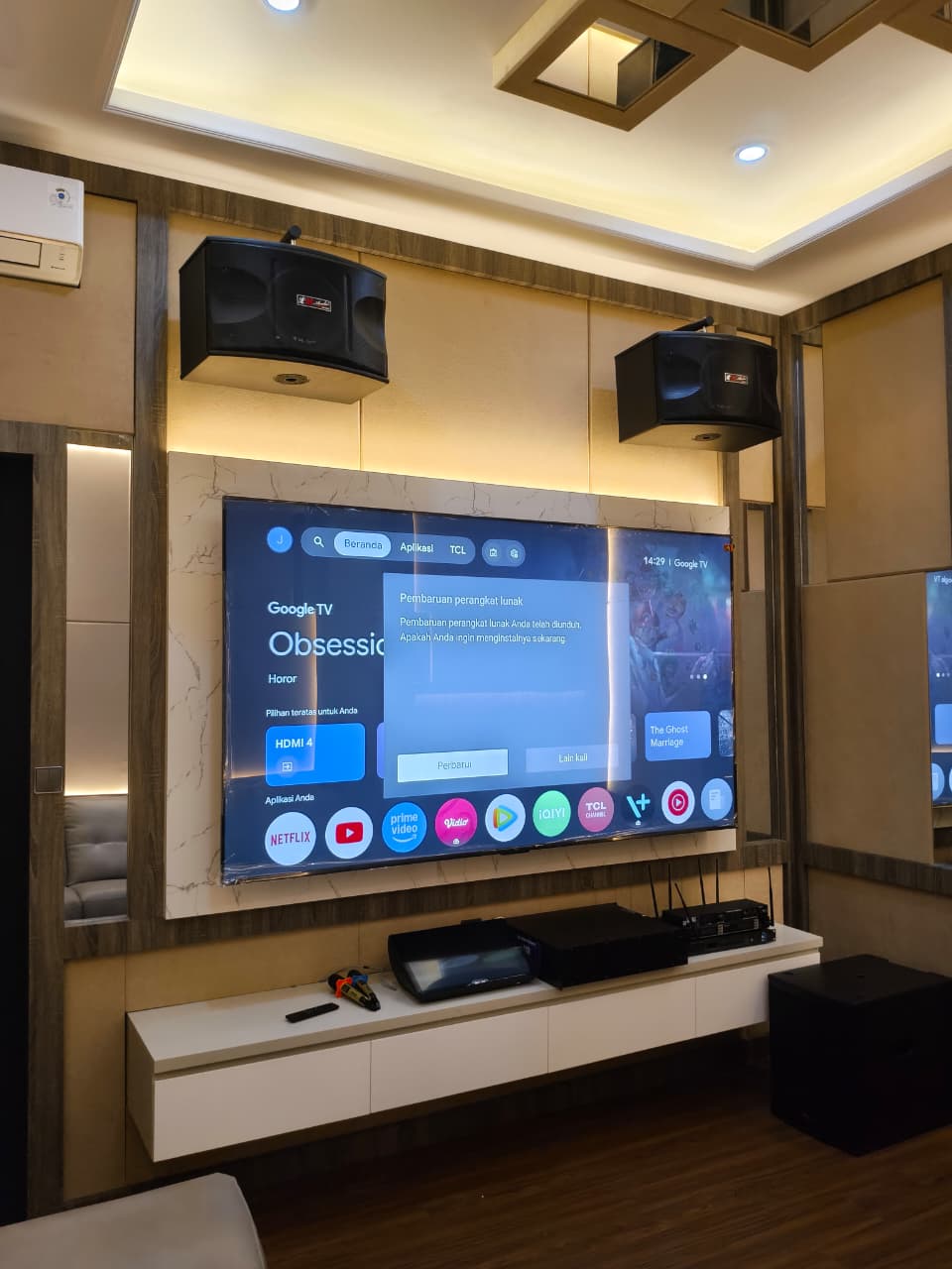 Ruang Karaoke Bapak Joni Jakarta