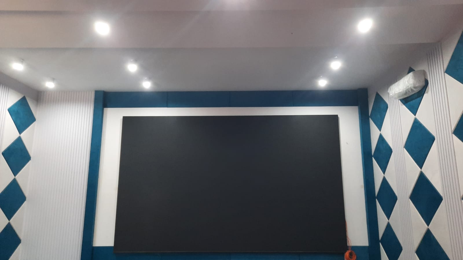 Bioskop Mini SMK Muhammadiyah Prambon 1 Nganjuk