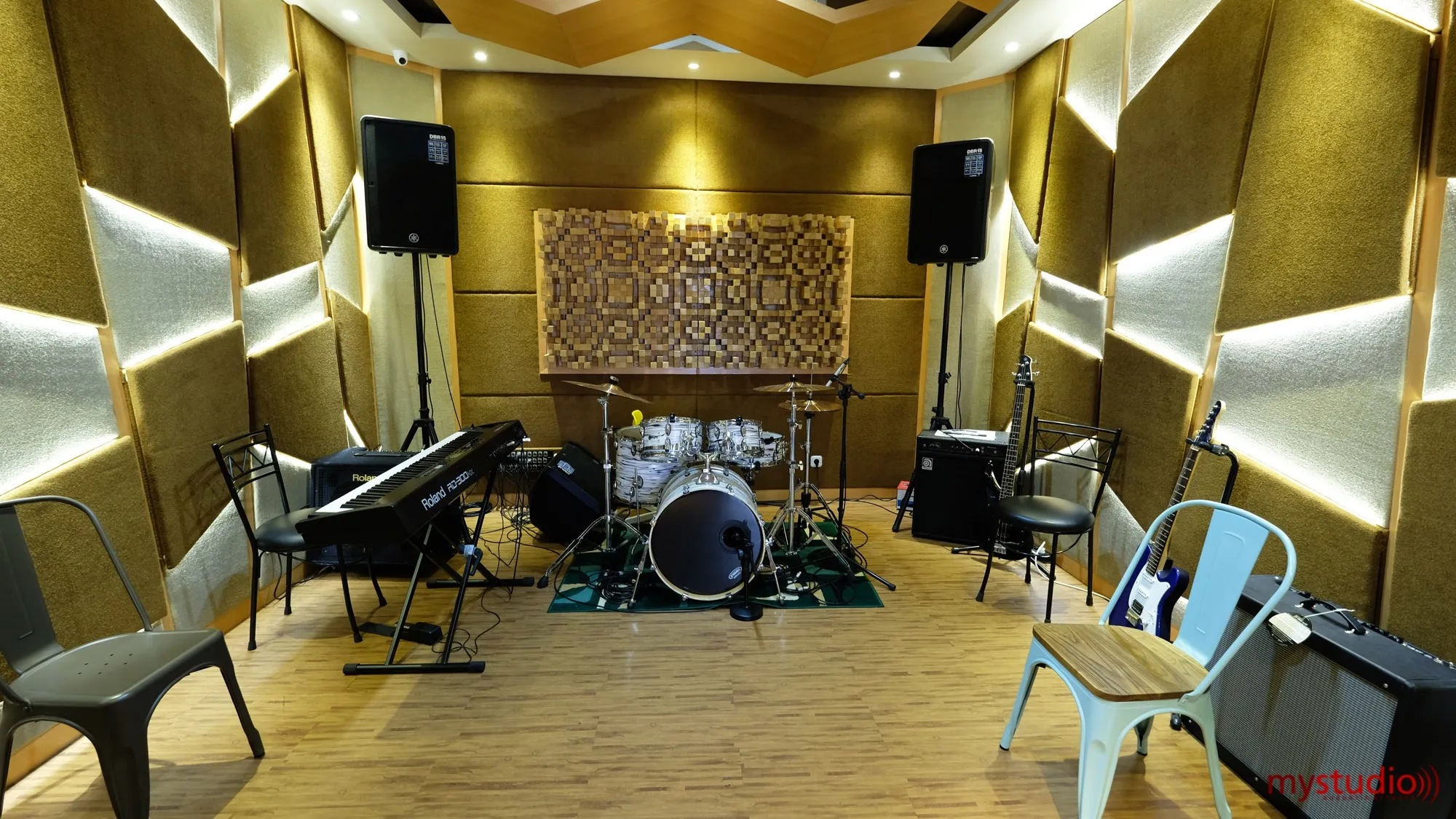 Studio Musik BOAX di Jakarta Pusat